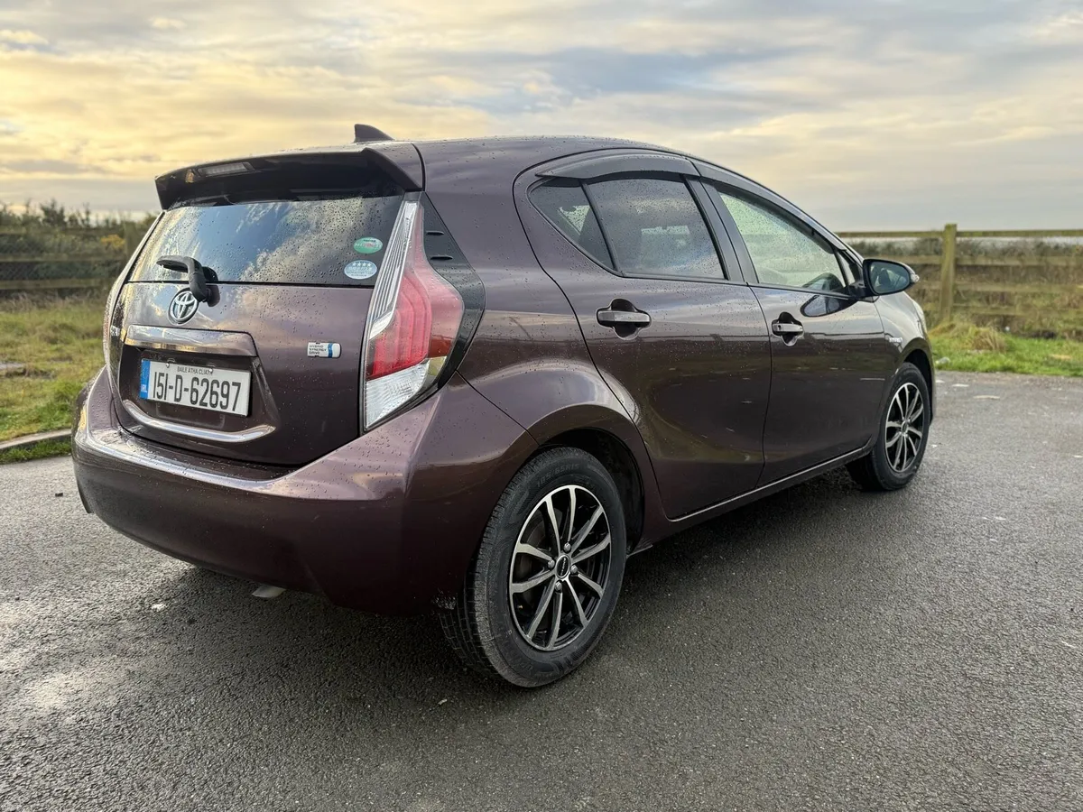 151 Toyota Aqua 1.5 Hybrid Fresh Import Push Start - Image 2