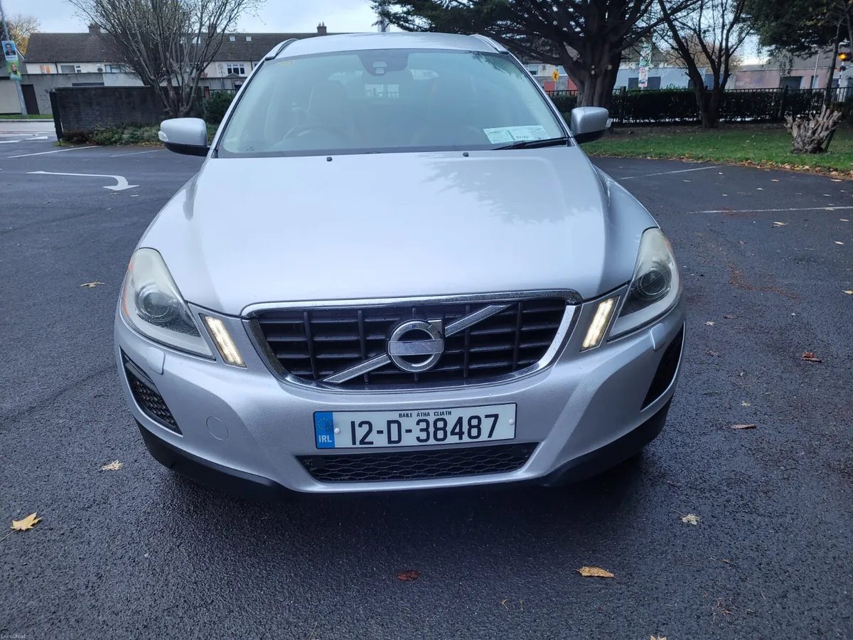 Volvo XC60 - Image 2