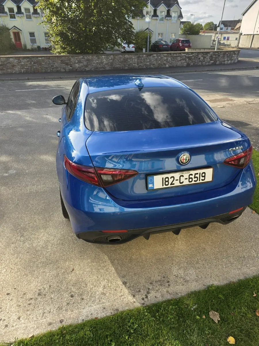 Alfa Romeo Giulia VELOCE 280 BHP RWD - Image 2
