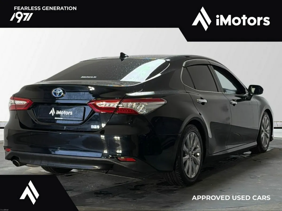 Toyota Camry HYBRID AUTOMATIC - Image 3
