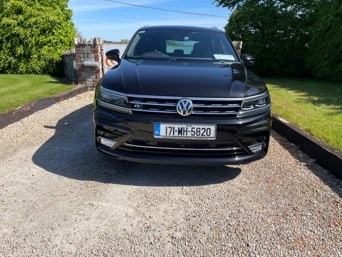 Volkswagen Tiguan 1.4 TSI  DSG R-LINE 150 BHP SUV. - Image 2