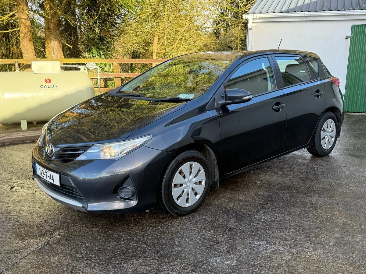 2014 Toyota Auris Petrol NCT 10/26 - Image 2