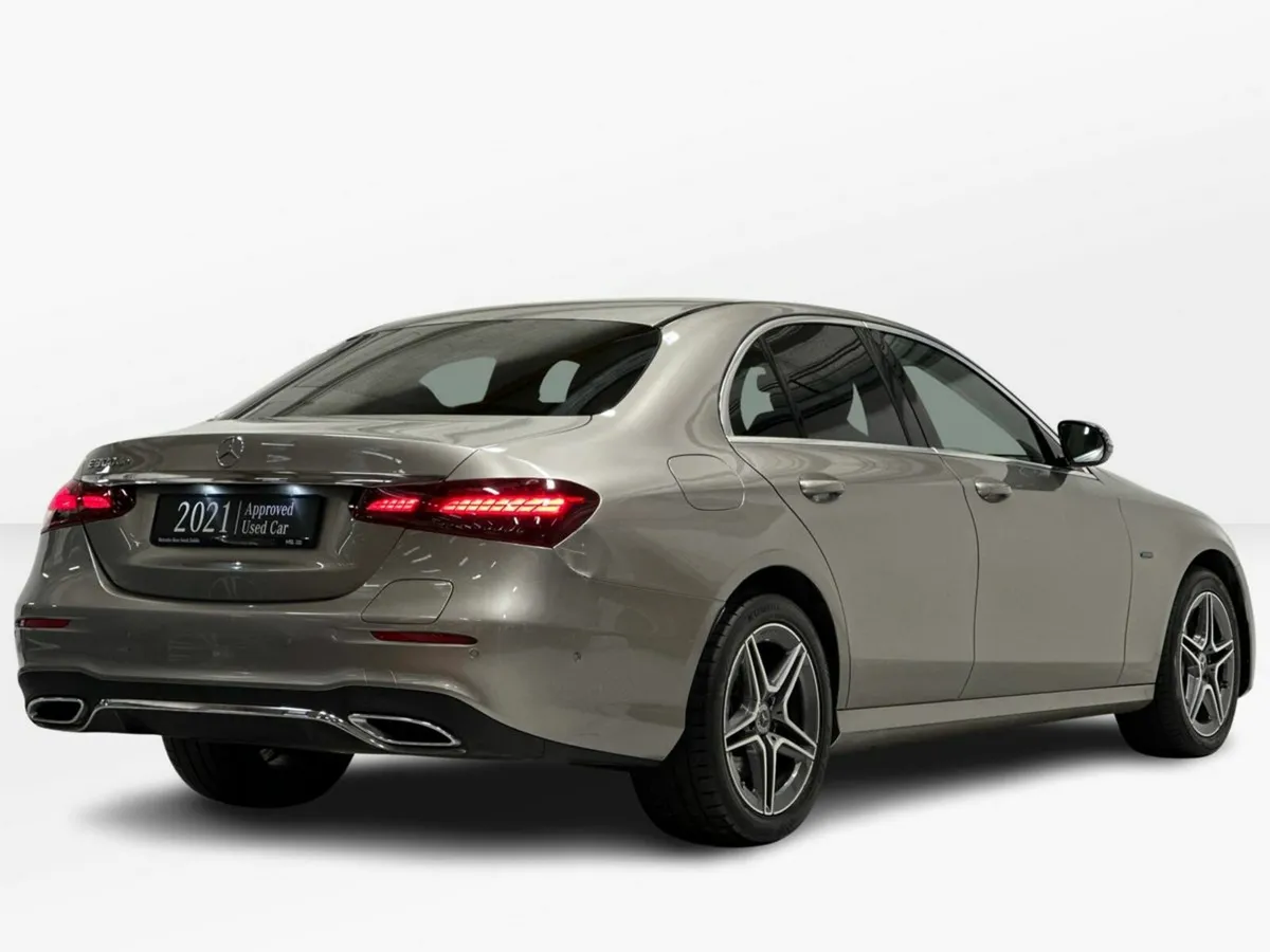 Mercedes-Benz E-Class E300 DE AMG Exterior Line PH - Image 3