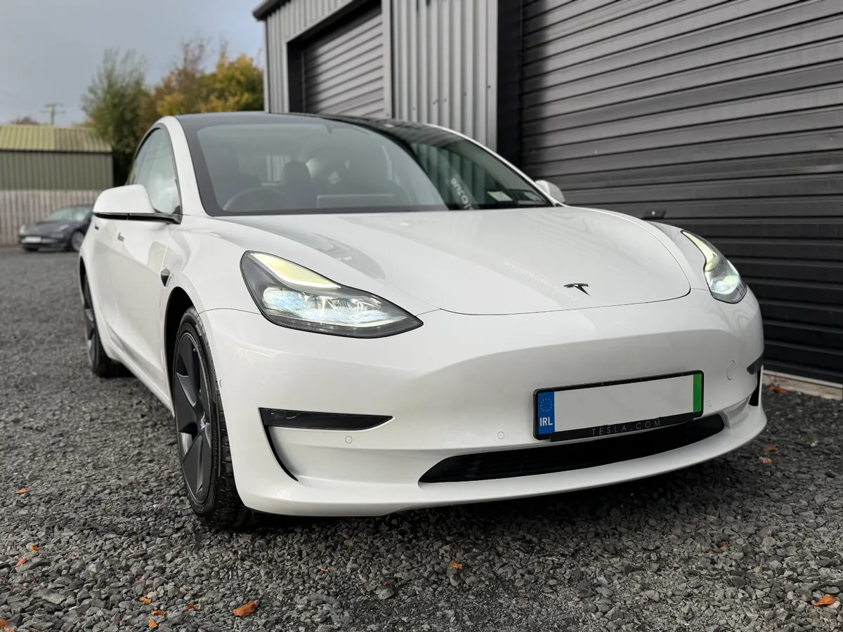 212 Tesla Model 3 Long Range - Image 1