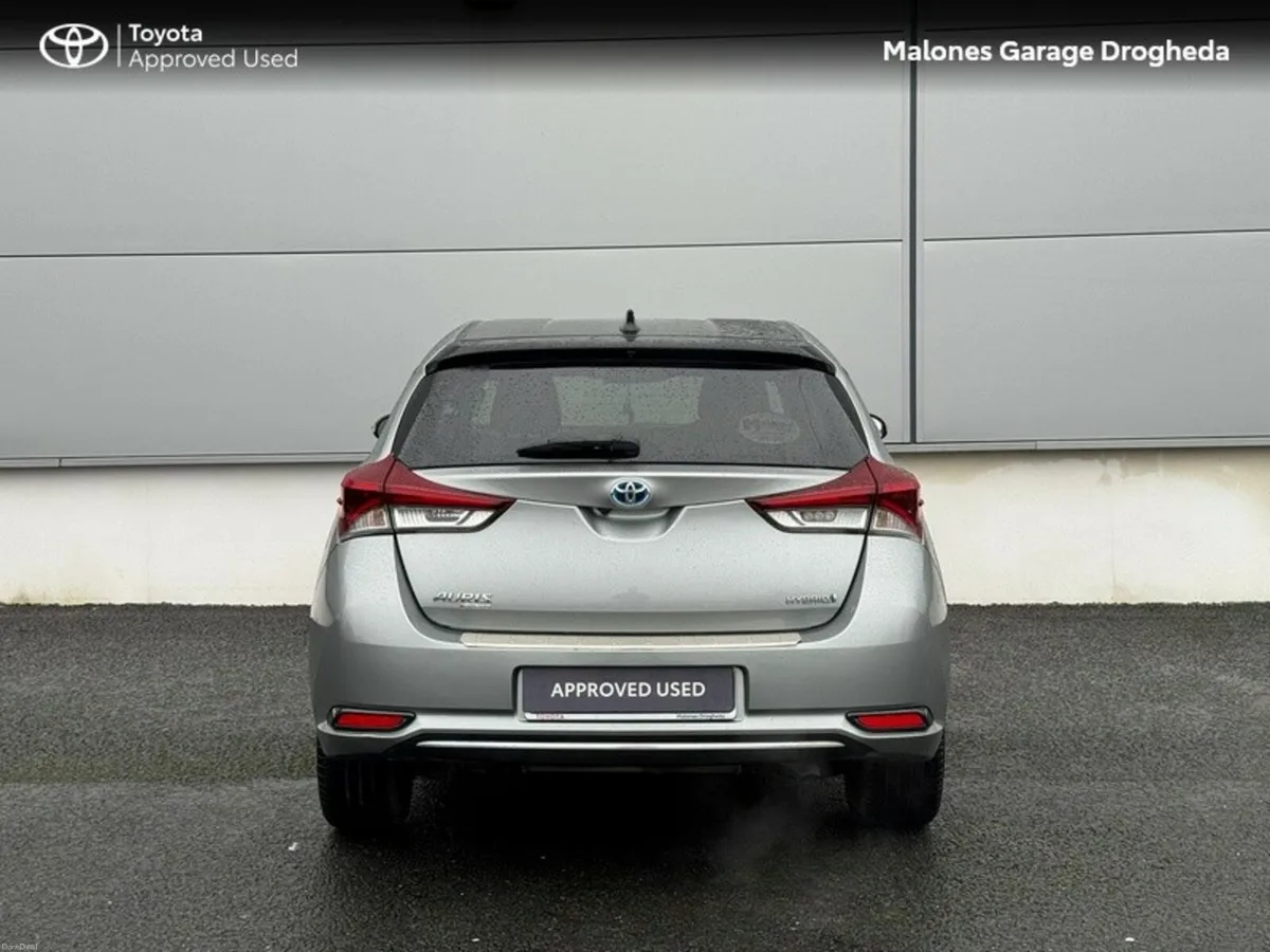 Toyota Auris 1.8 Hybrid Luna Sport Call Now 041 98 - Image 4
