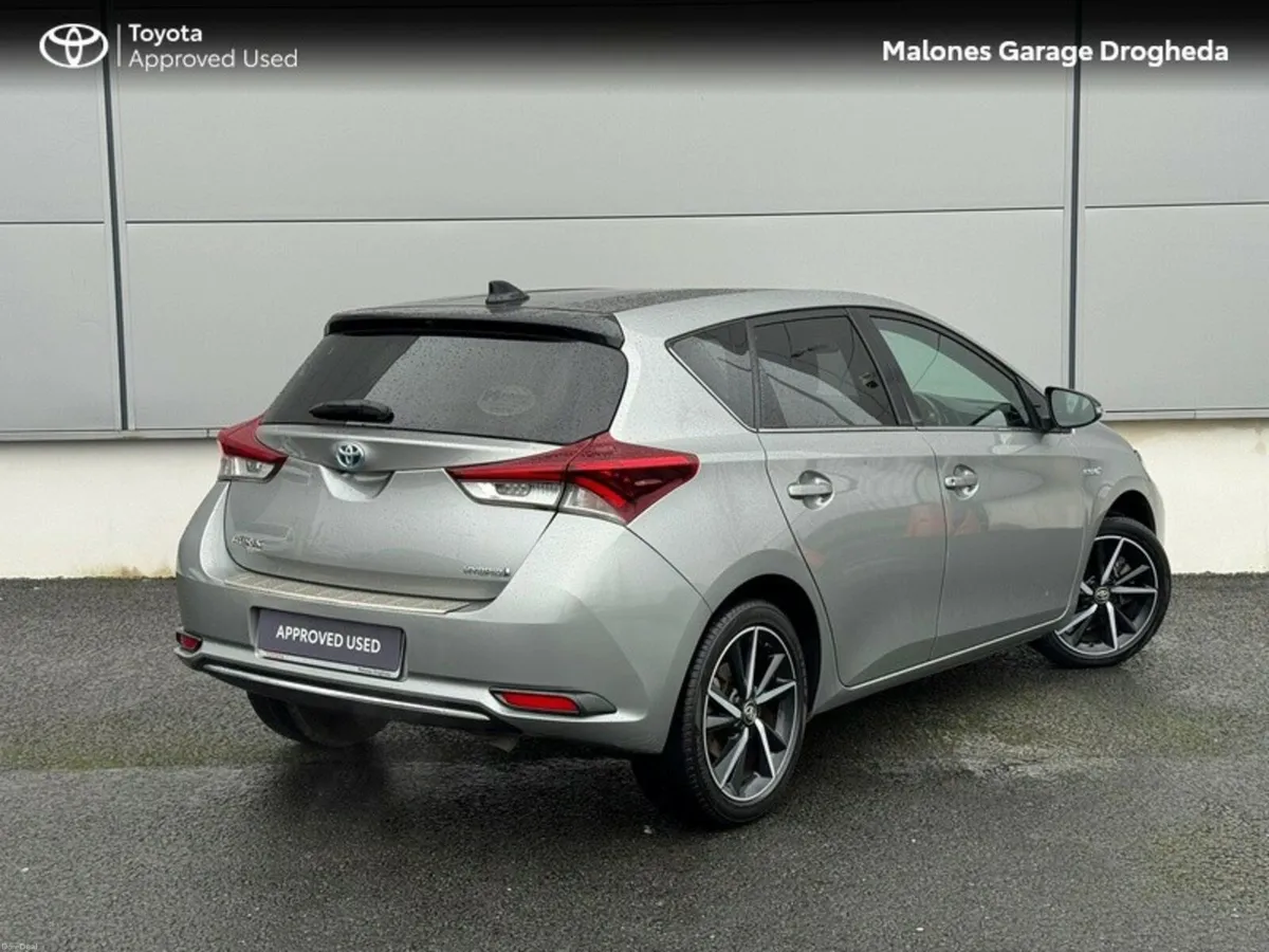 Toyota Auris 1.8 Hybrid Luna Sport Call Now 041 98 - Image 2