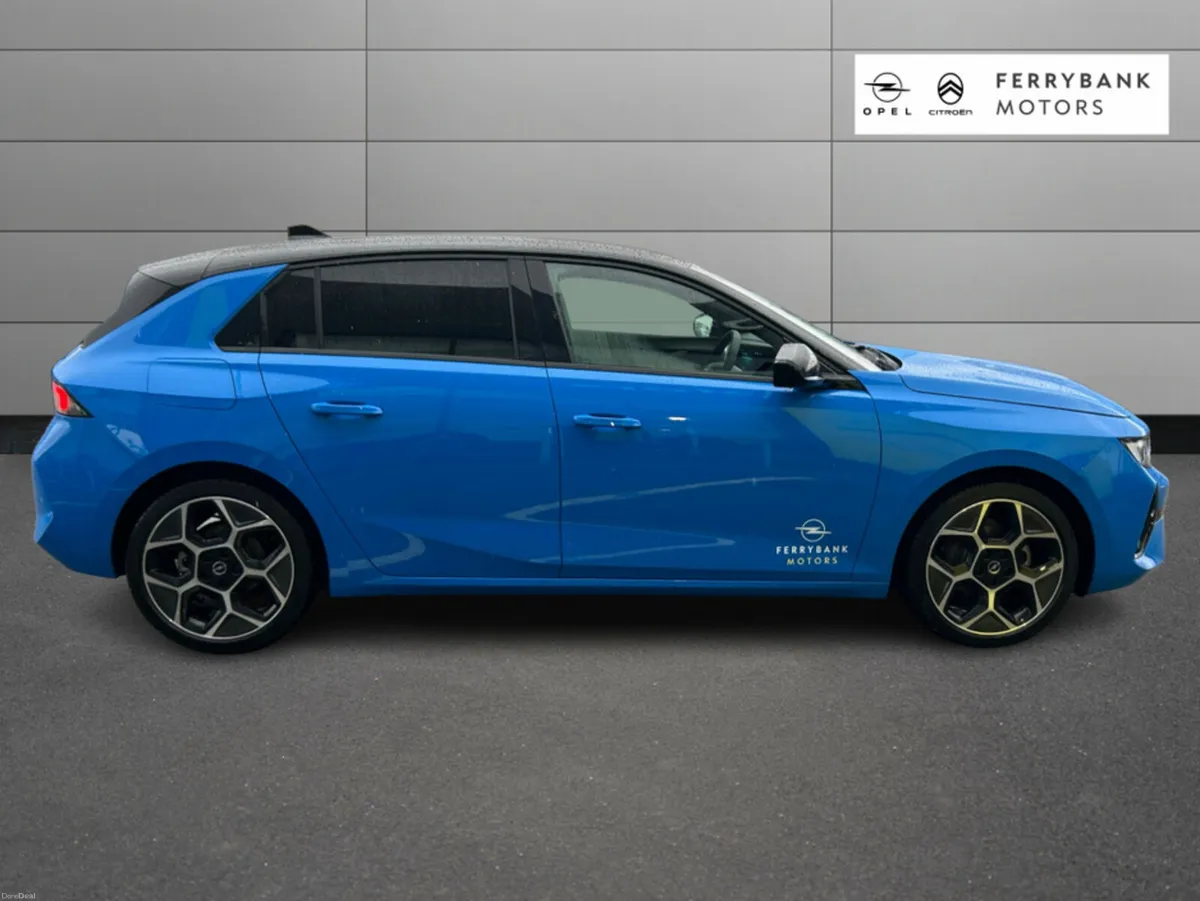 Opel Astra HATCH-GS-1.2 130PS-PETRO - Image 4