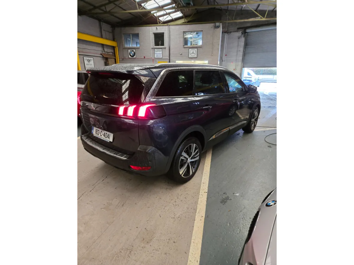 Peugeot 5008 ALLURE 1.5 BLUE HDI 130 6 6.2 4DR// 1 - Image 3