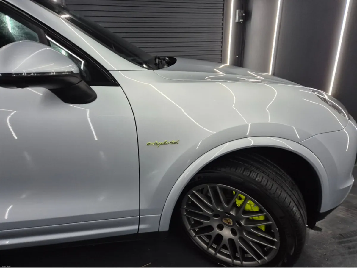 Porsche Cayenne PLATINUM SUPERCHARGED PHEV 416BHP - Image 2