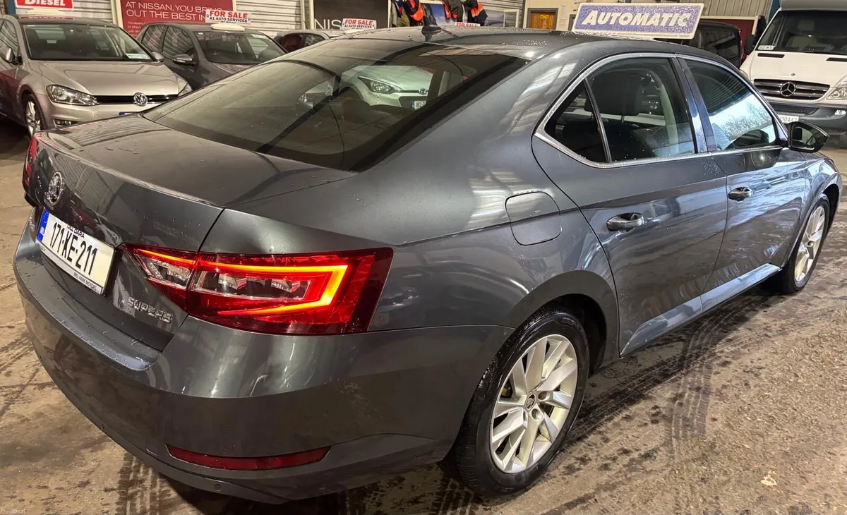 2017 Skoda superb diesel automatic style edition - Image 4