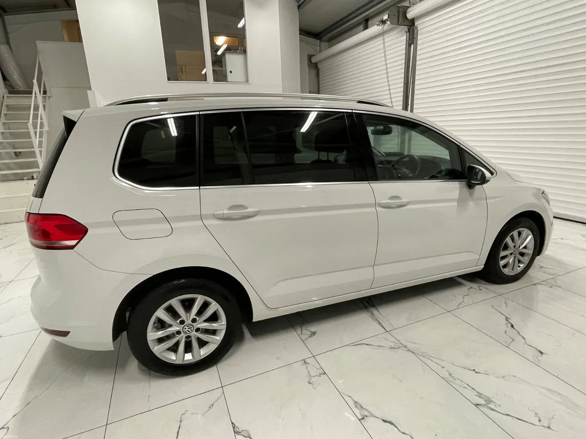 Volkswagen Touran 1.4 Dsg 7 Seater. - Image 3