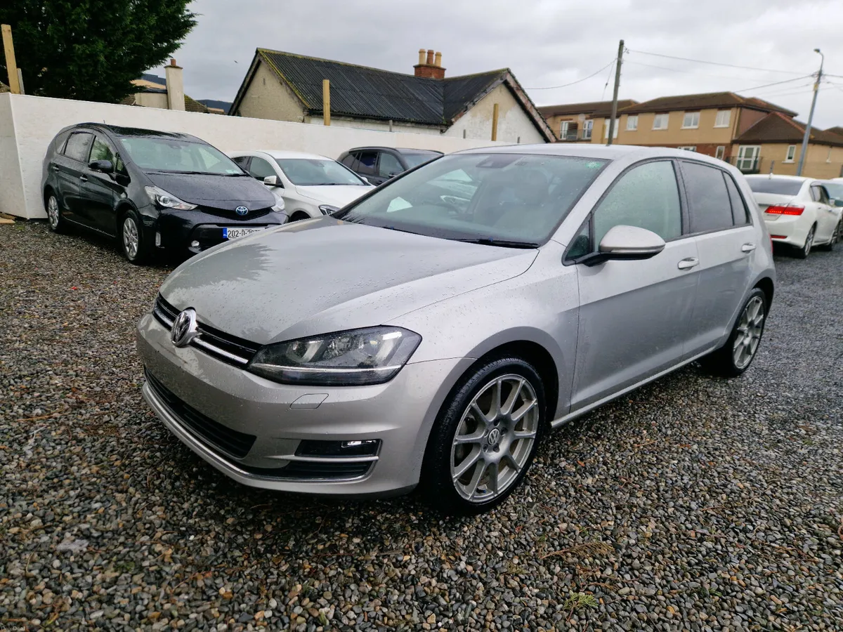 Volkswagen golf 1.4 TSI Highline|Leather Interior - Image 2