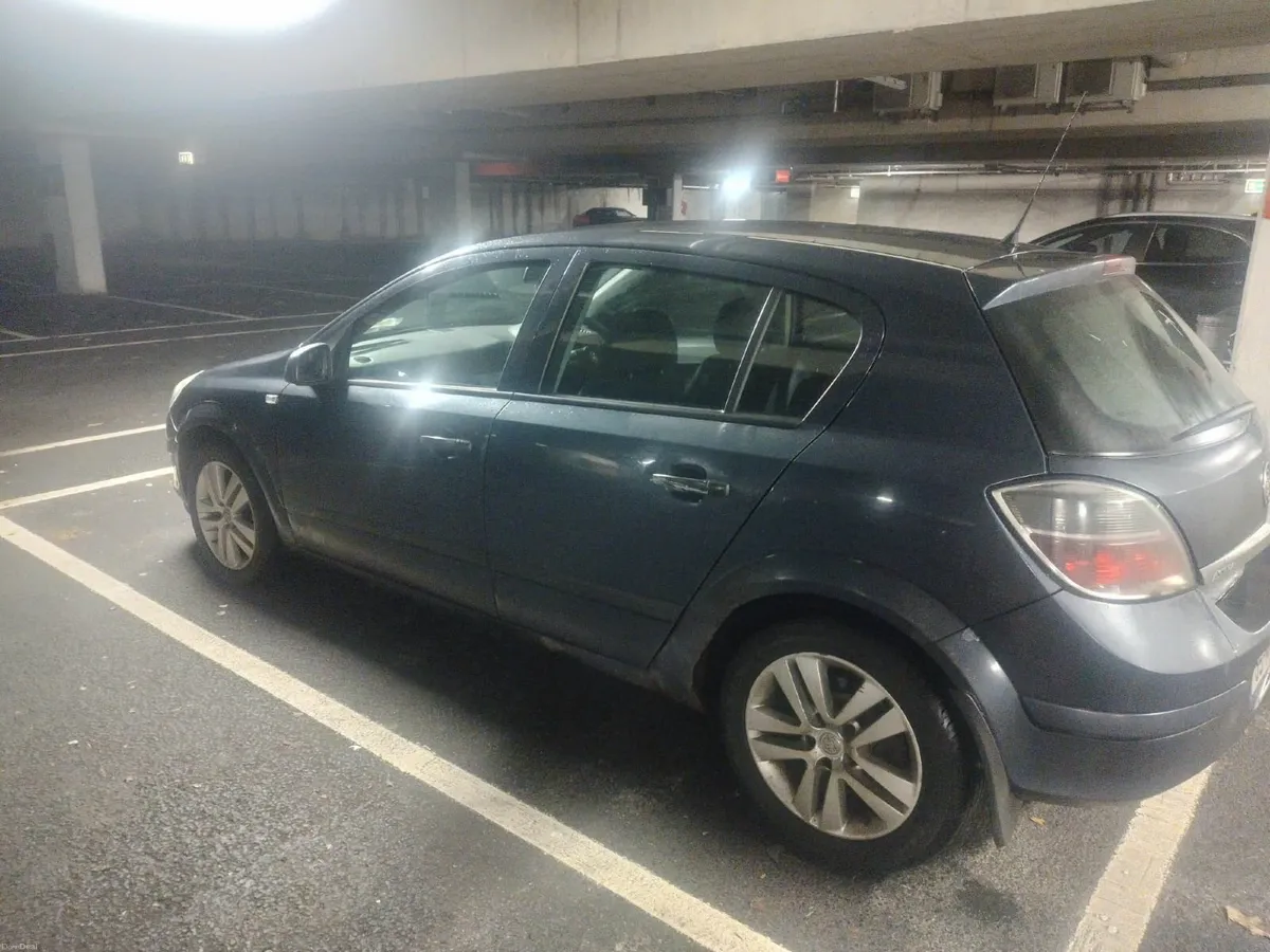 Vauxhall Astra 2009 - Image 3