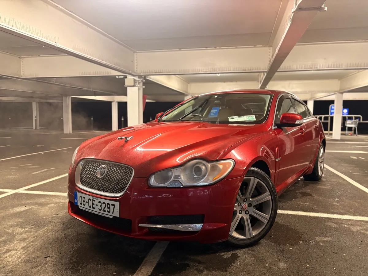JAGUAR LUXURY EDITION 2.7 AUTO - Image 1