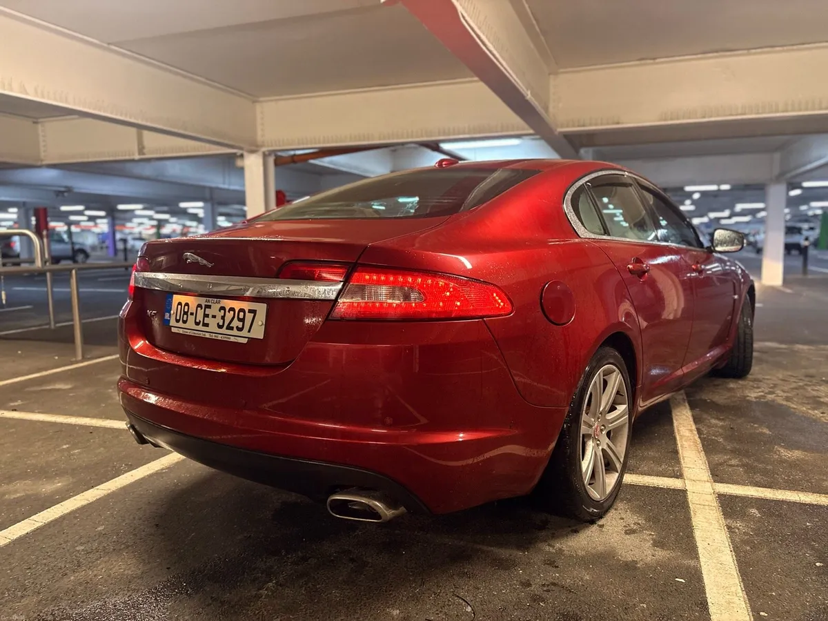 JAGUAR LUXURY EDITION 2.7 AUTO - Image 4