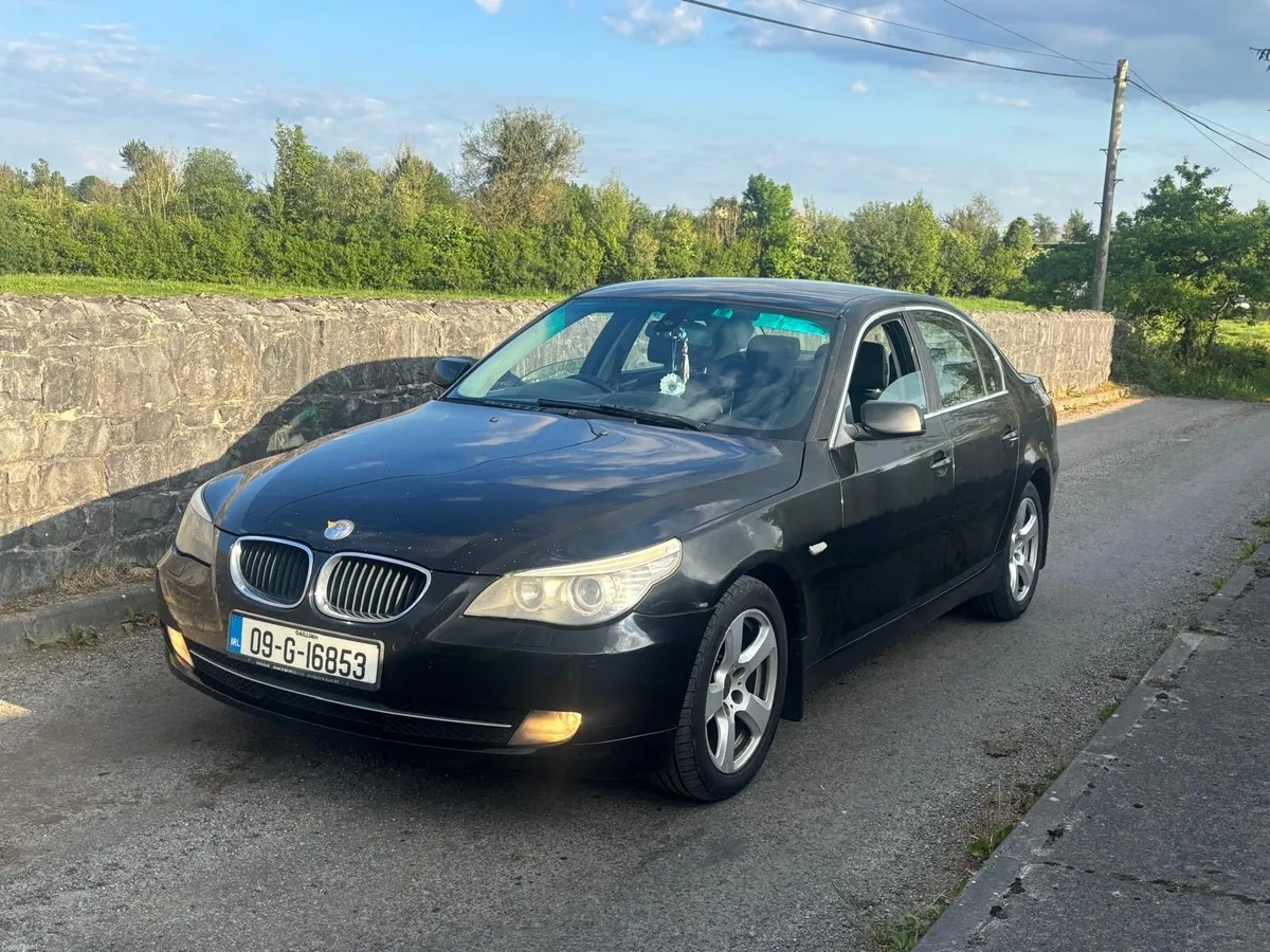 BMW 520 - Image 1