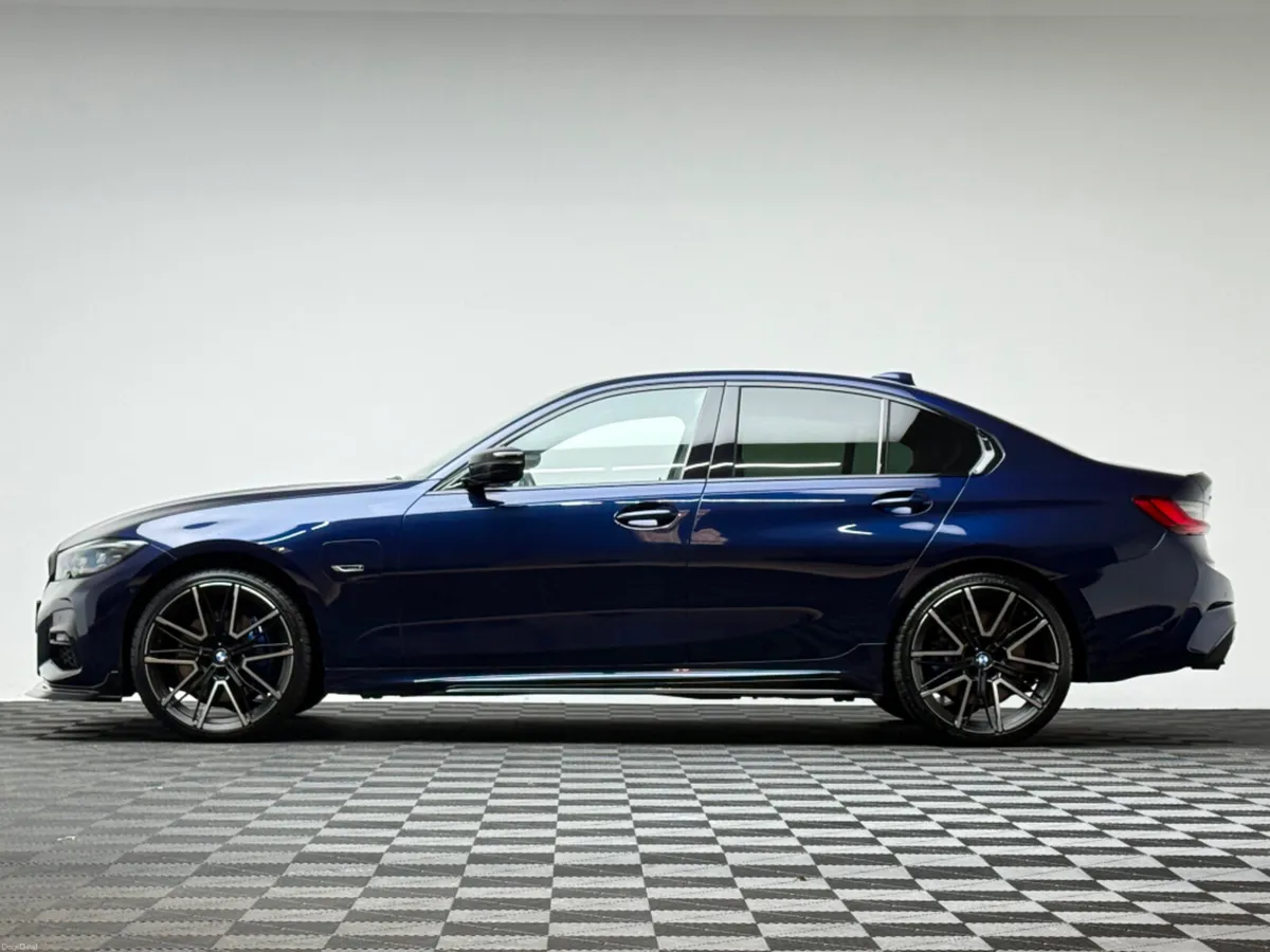 BMW 3-Series 330E M SPORT PRO ED XDRIVE - Image 4