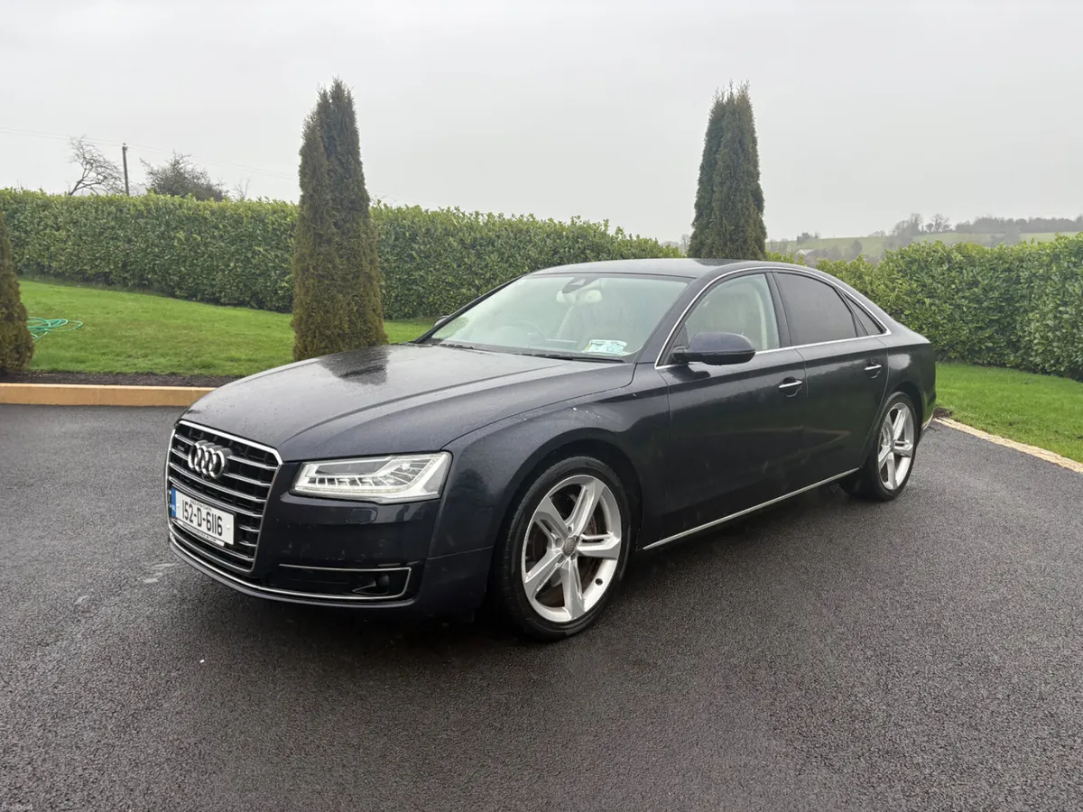 Audi A8 2015 - Image 2