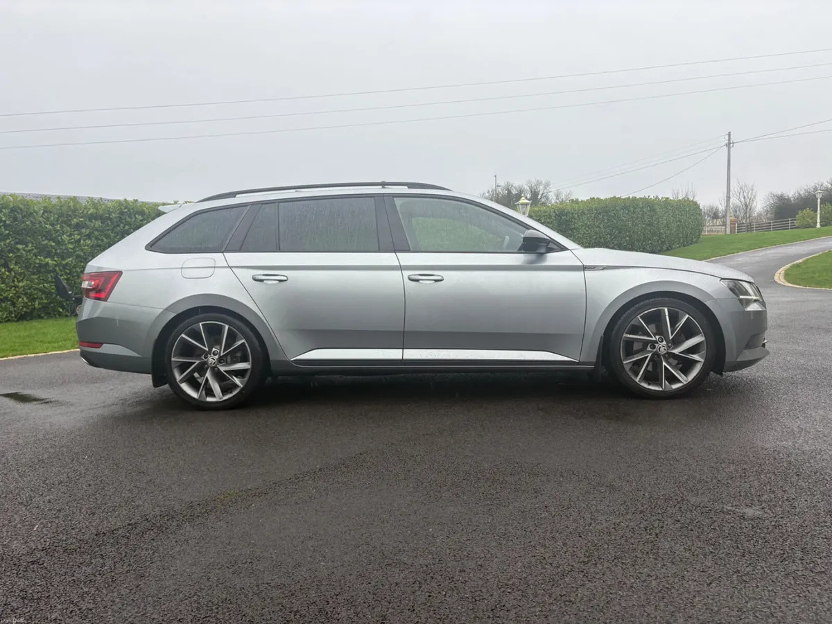 Skoda Superb 2019 - Image 4