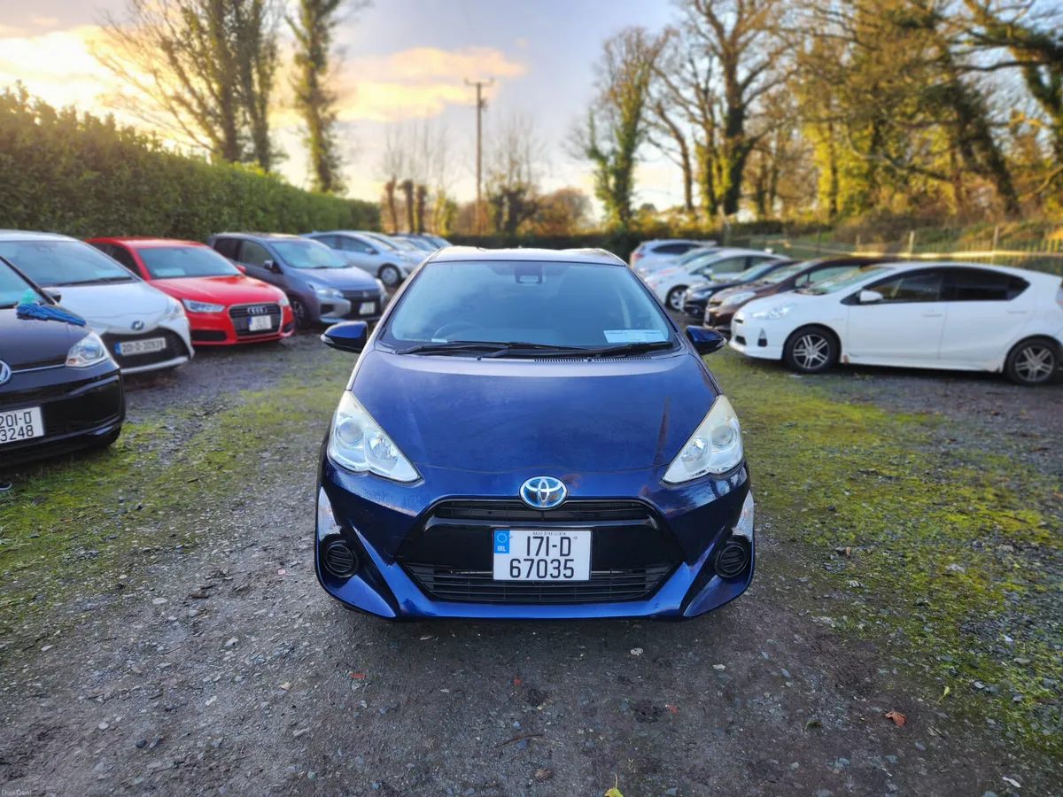 Toyota Aqua 2017 - Image 2