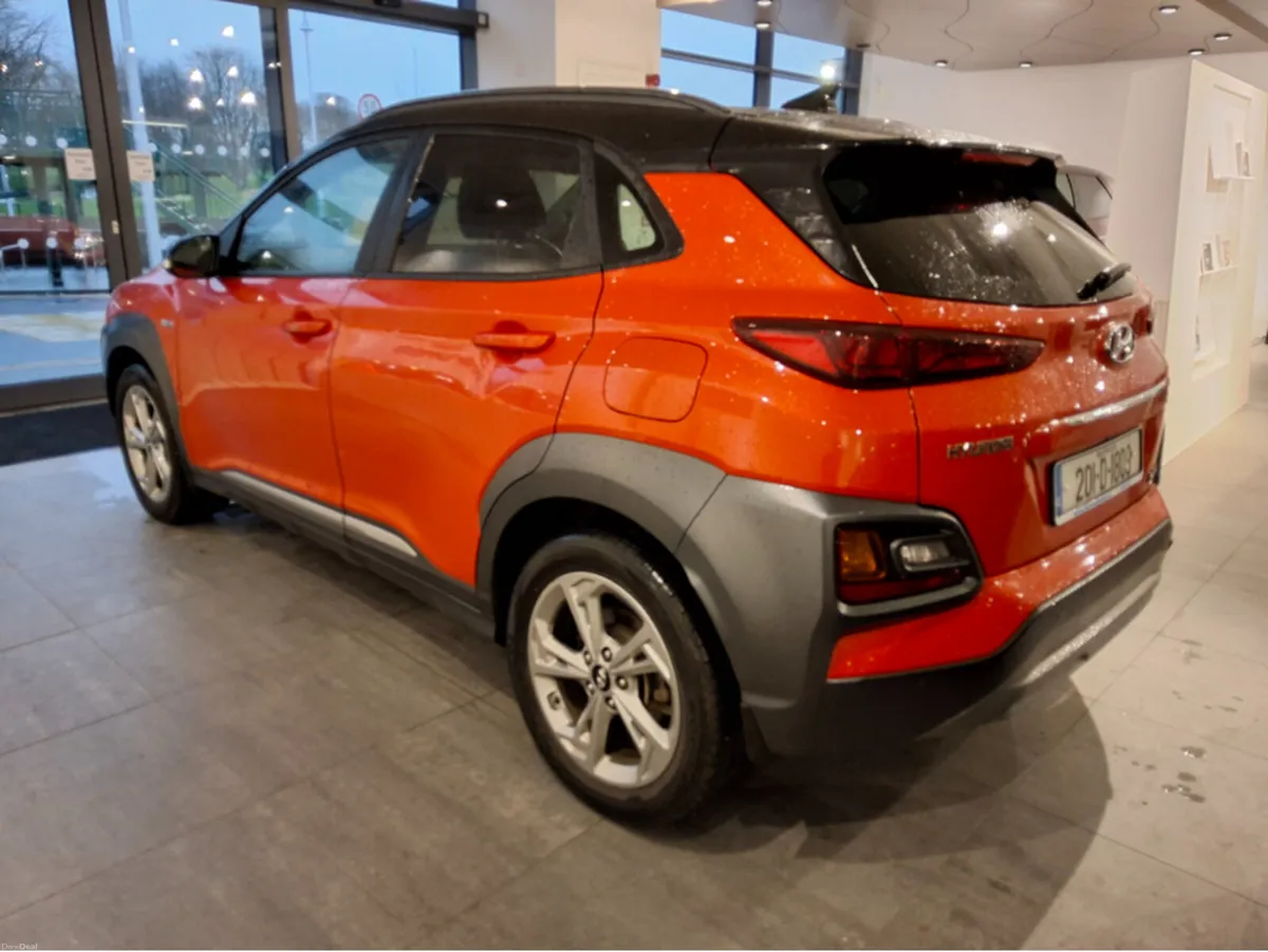 Hyundai KONA HYBRID EXECUTIVE ** VERY LOW KMS ** - Image 4