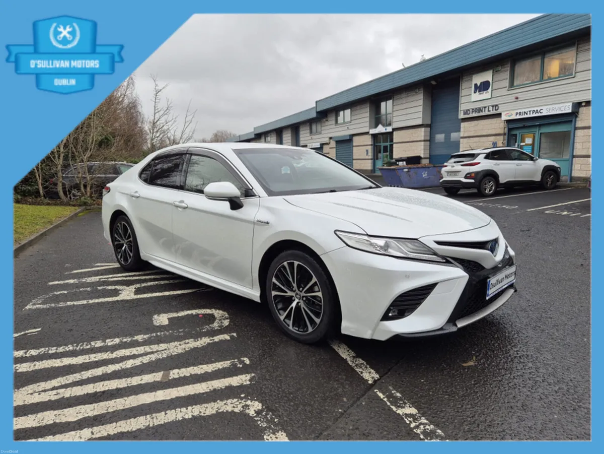 Toyota Camry /2020/2.5 PETROL HYBRID/AUTOMATIC - Image 3