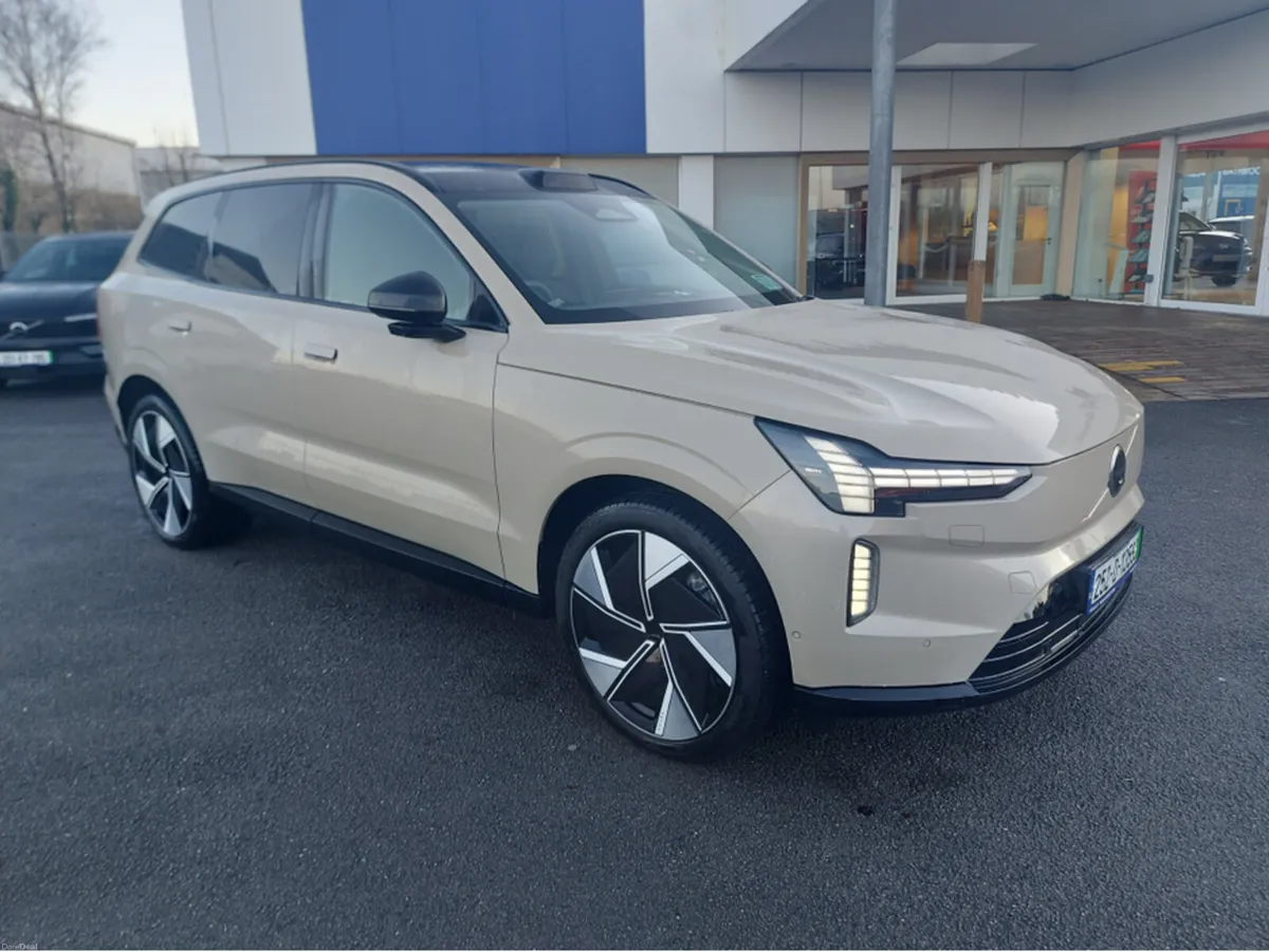 Volvo EX90 TWIN MOTOR PERFORMANCE AWD ULTRA - Image 1