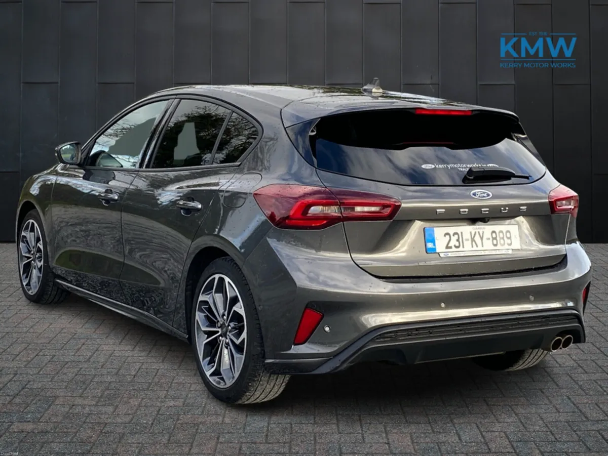 Ford Focus ST-Line X 1.0 MHEV 125BHP... Full leath - Image 4
