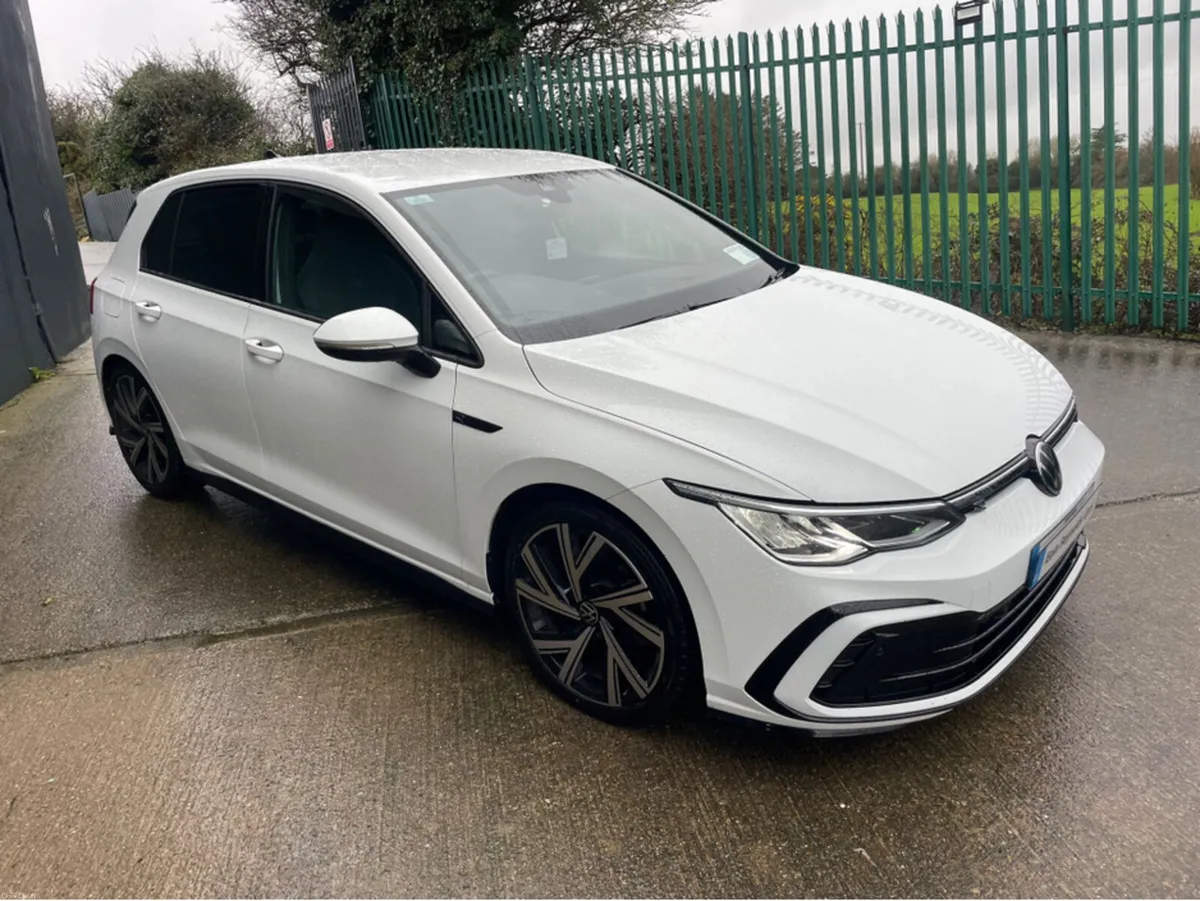 Volkswagen Golf 241 R-LINE 2.0 TDI 150HP AS NEW!! - Image 2