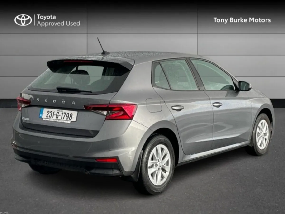 Skoda Fabia Ambition Edition - 1.0i - Petrol - Man - Image 2