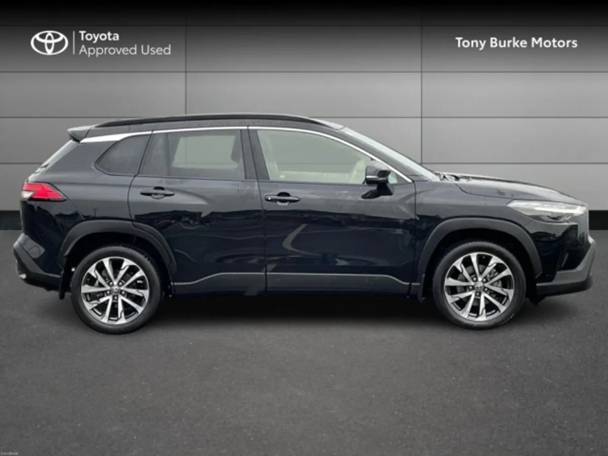 Toyota Corolla CROSS - Save EUR 7,000 - SPORT Mode - Image 3