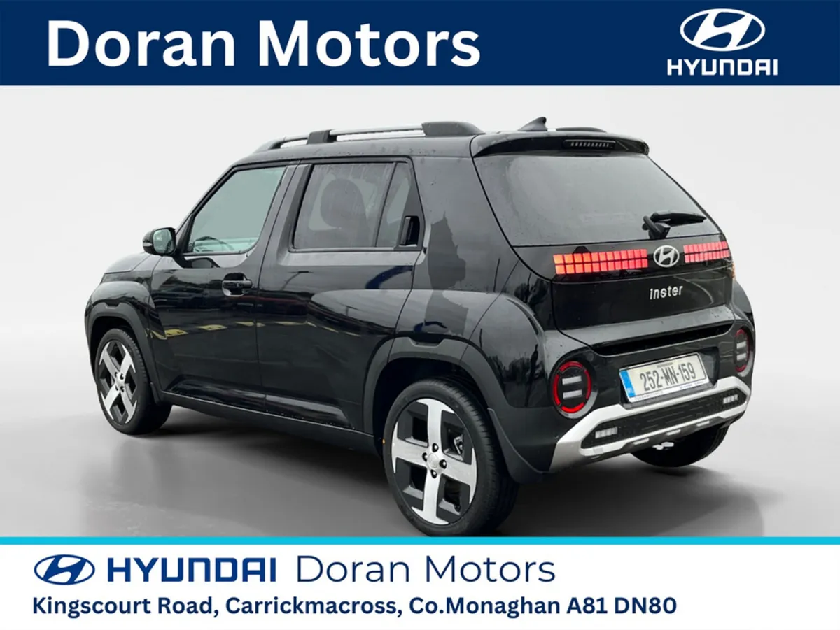 Hyundai INSTER ELEGANCE 49KWH 5DR AUTO - Image 4