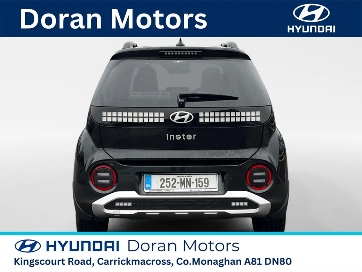 Hyundai INSTER ELEGANCE 49KWH 5DR AUTO - Image 2