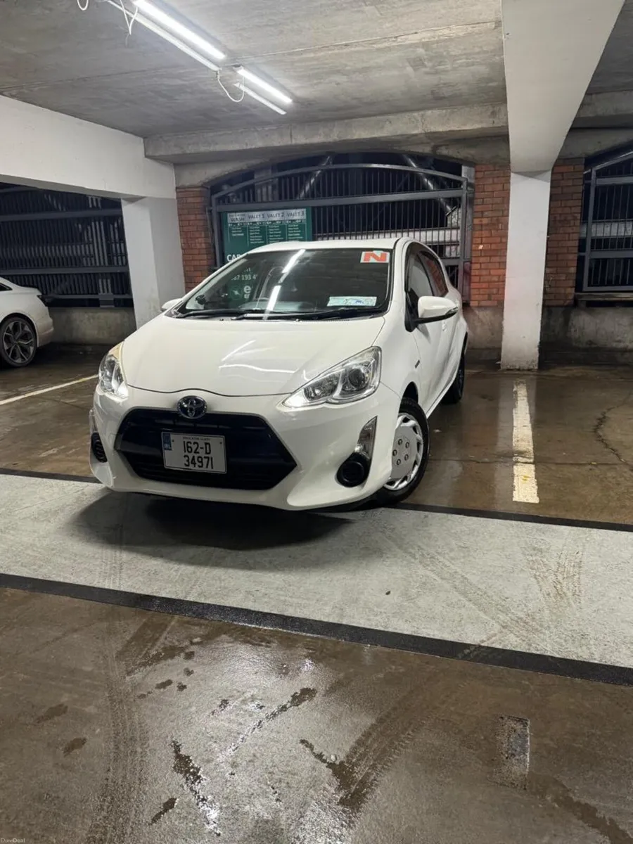 Toyota Aqua 2016 hybrid full option - Image 3