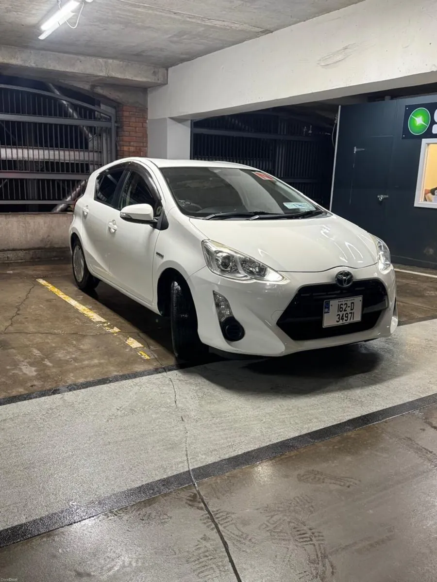 Toyota Aqua 2016 hybrid full option - Image 2