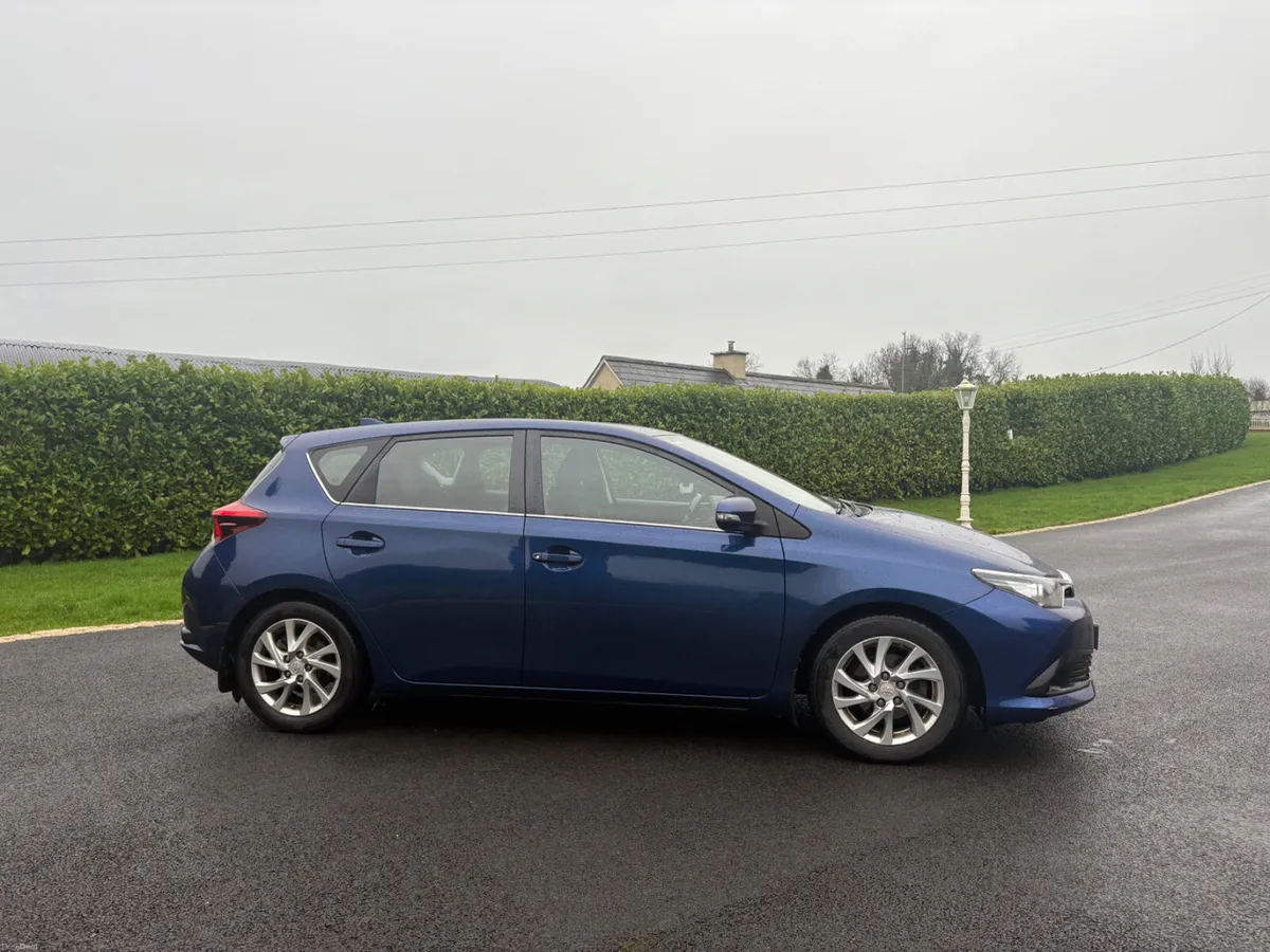 Toyota Auris 2016 - Image 1