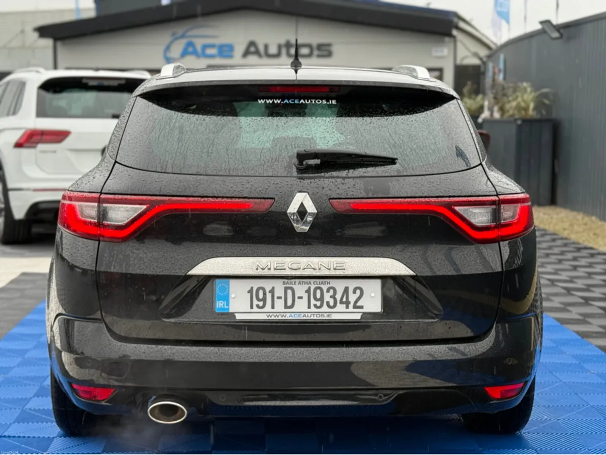 Renault Megane ICONIC SPORT TOURER - 1.3 PETROL - - Image 2