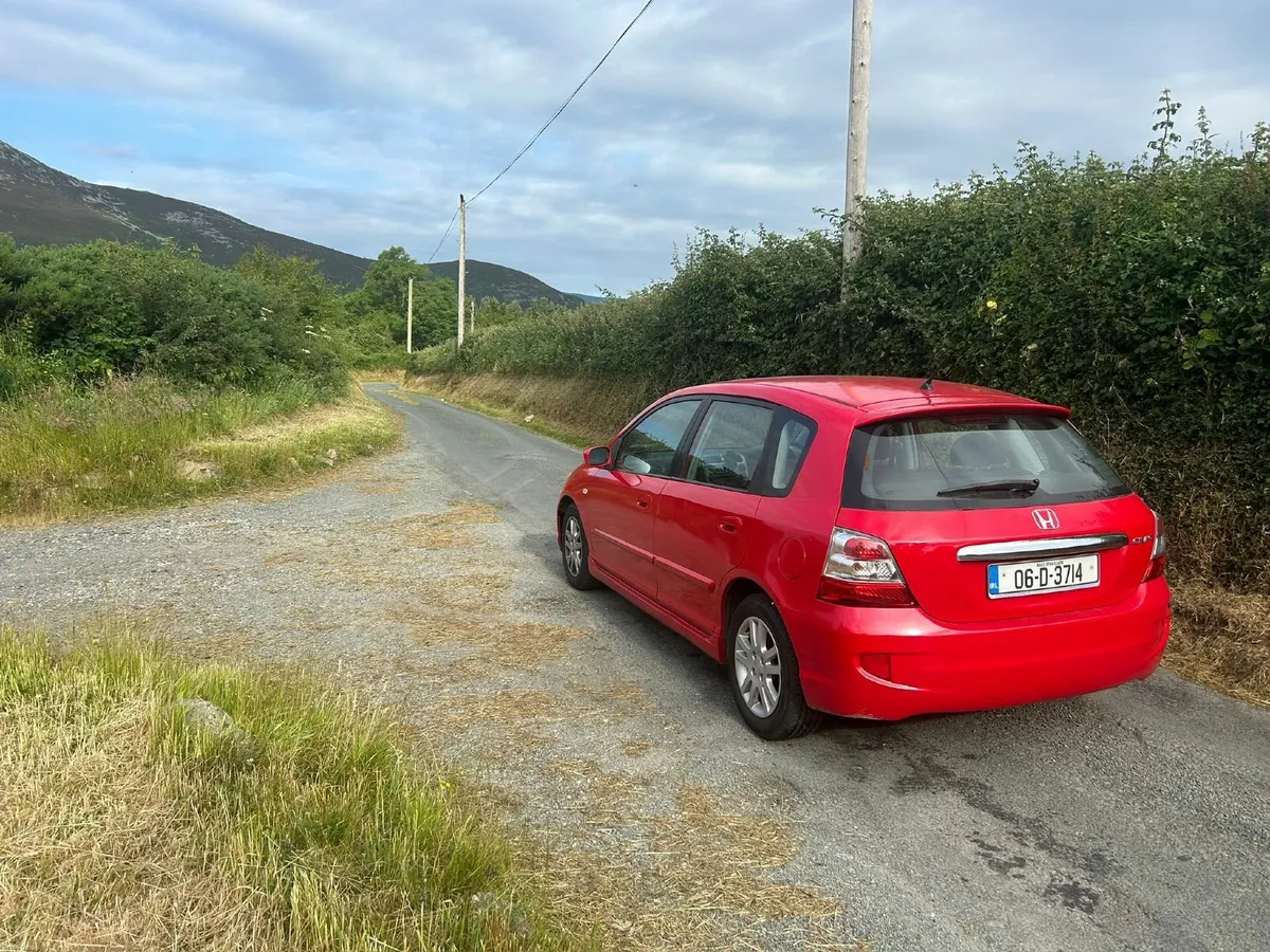 Honda Civic 2006 – (Low Mileage, Only 120,000 km) - Image 4