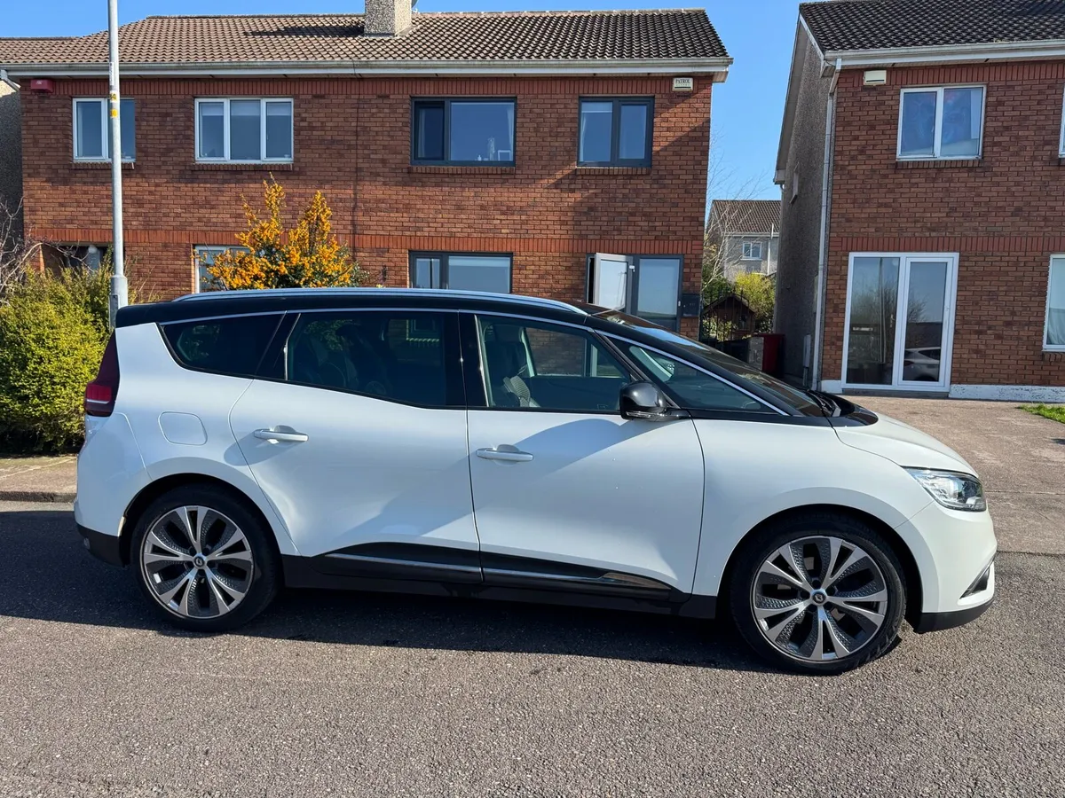 Renault Grand Scenic 2019 perfect condition - Image 1