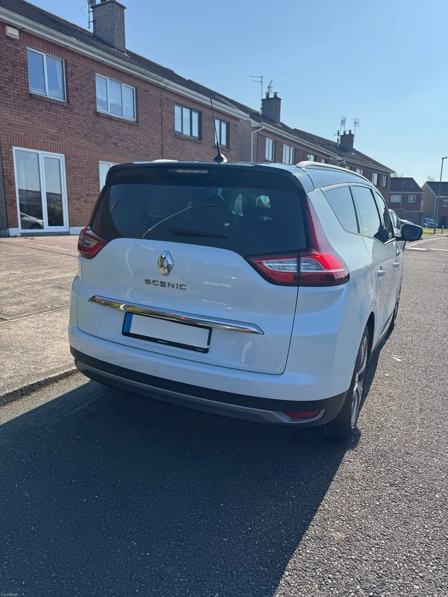 Renault Grand Scenic 2019 perfect condition - Image 4