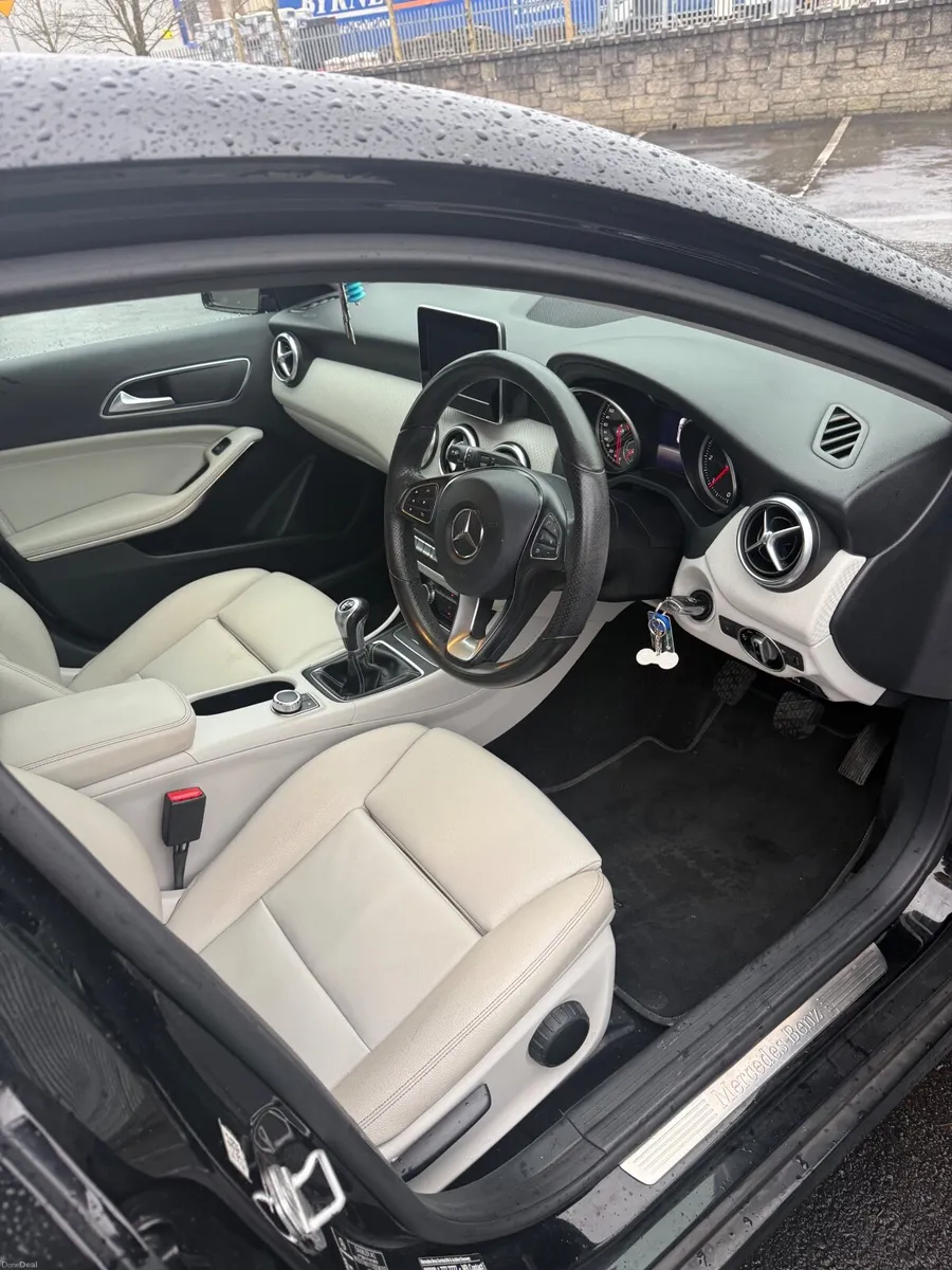 Mercedes-Benz A-Class 2017 - Image 3