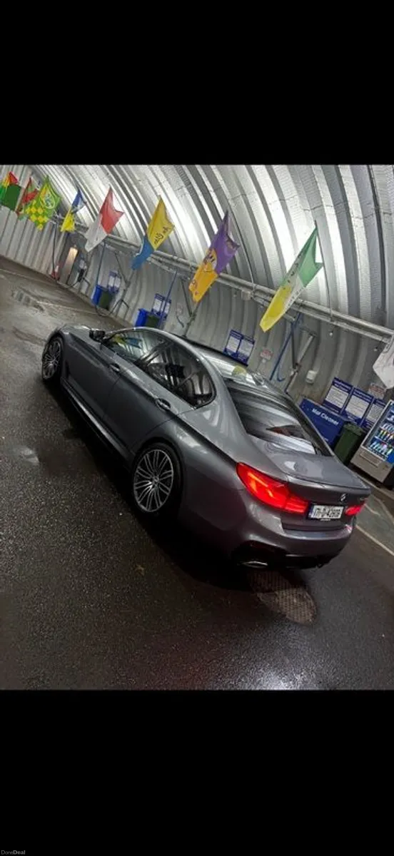 2017 Bmw 5-series - Image 4