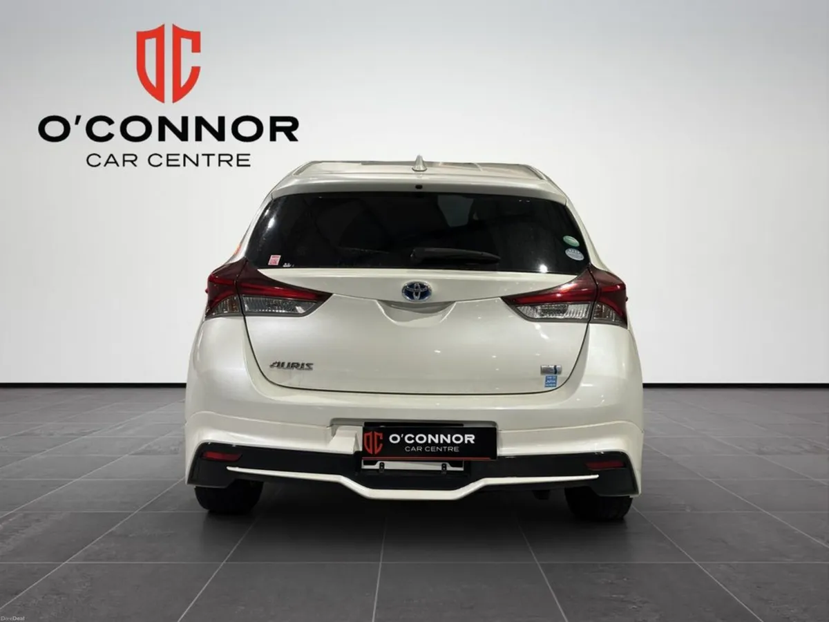 Toyota Auris 1.8 - Image 4