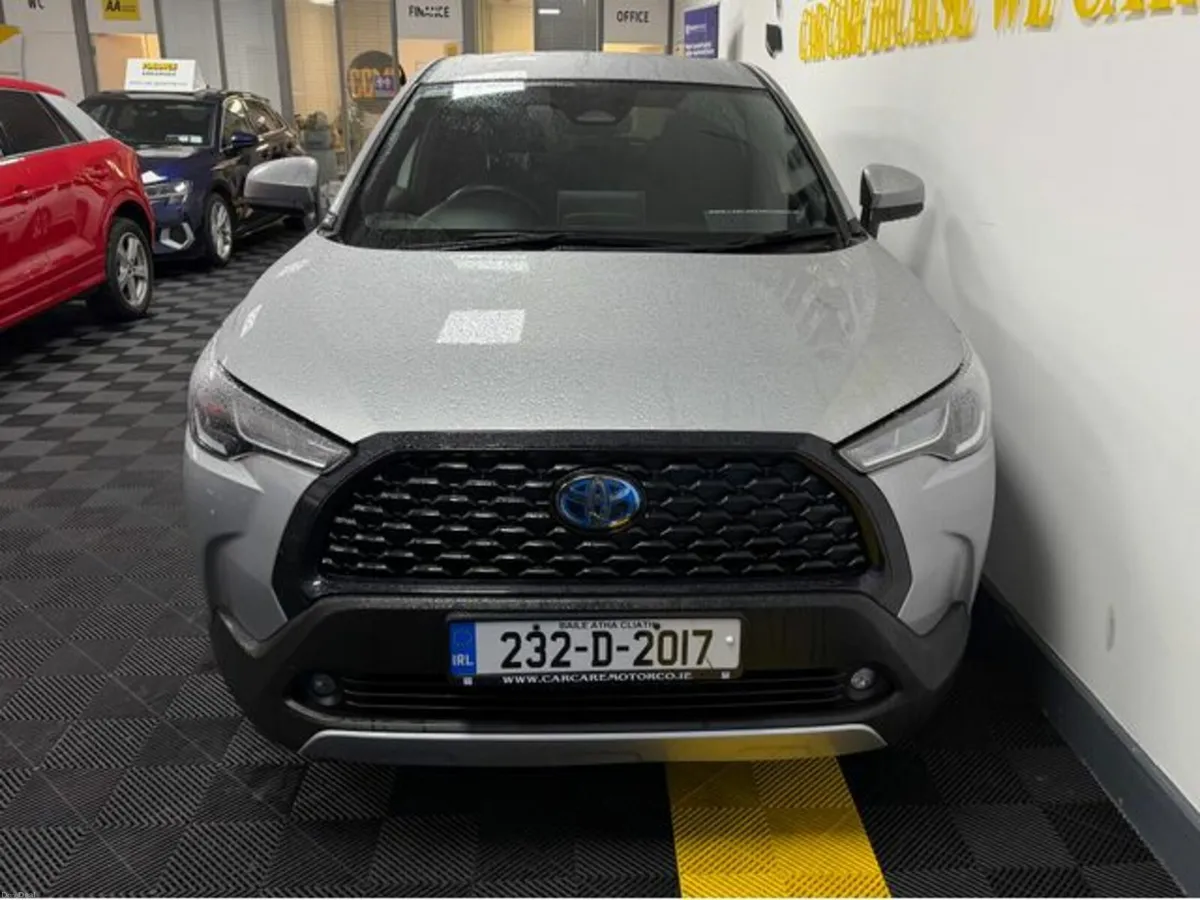 Toyota Corolla Cross Luna 1.8 4DR AUT - Image 2