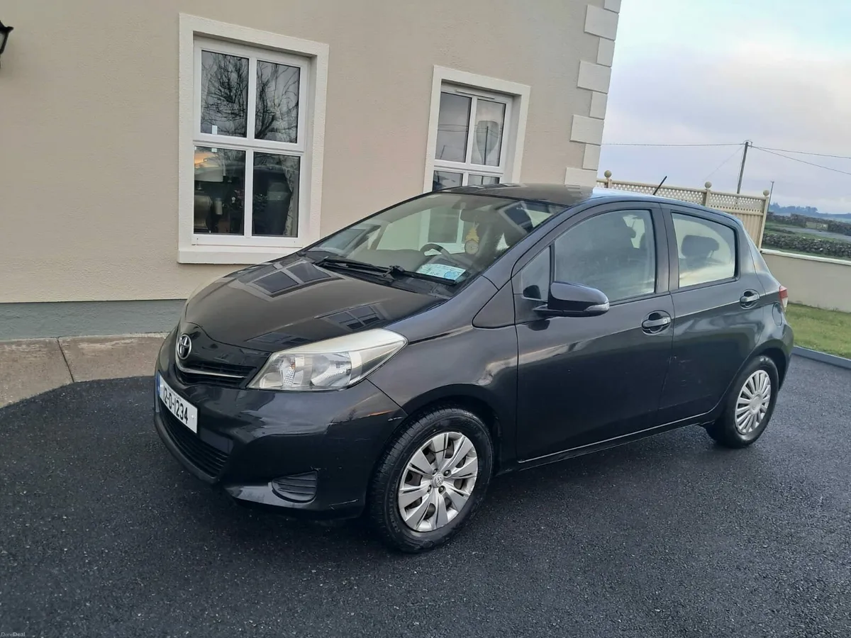 Toyota Yaris Luna 2012 - Image 4