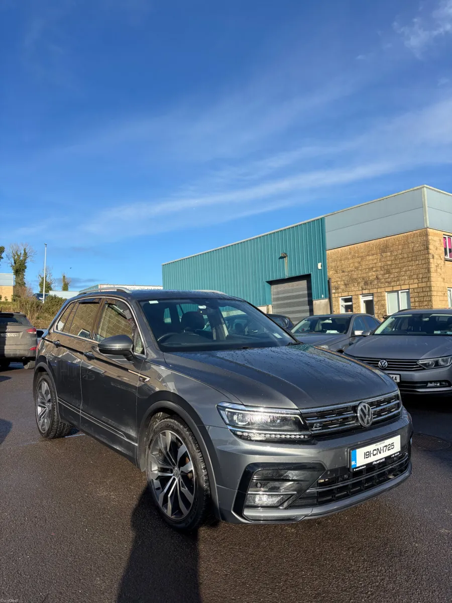 Volkswagen Tiguan 2019  2.0 TDI 150HP 4WD R-Line D - Image 2