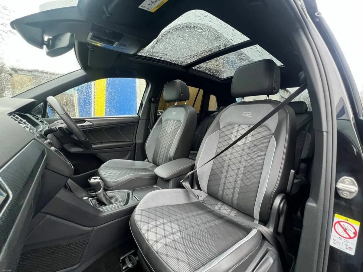 Volkswagen Tiguan R-LINE BLACK EDITION 1.4 HYBRID - Image 2