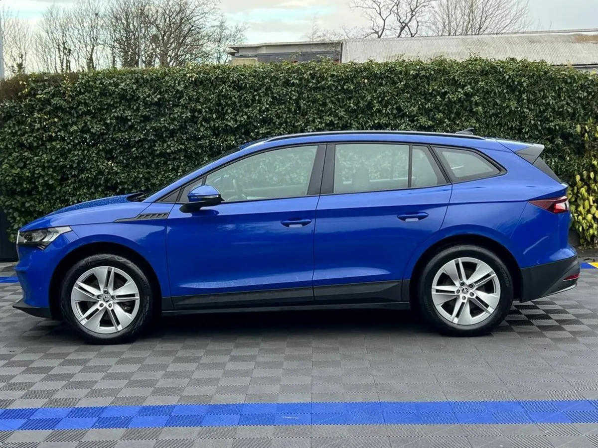 Skoda Enyaq IV 60 // REVERSE CAMERA // APPLE CARPL - Image 3