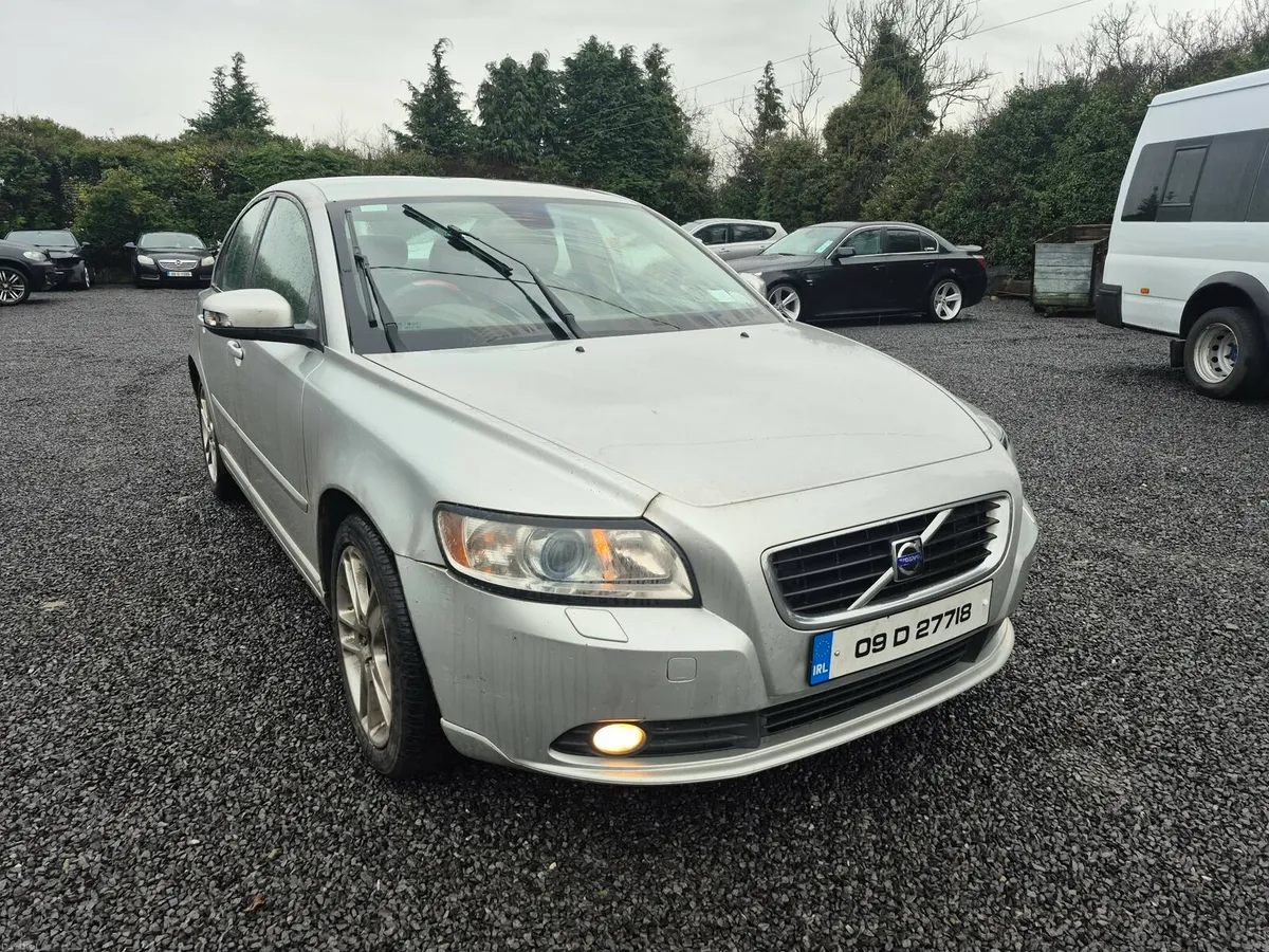 Volvo S40 - Image 1