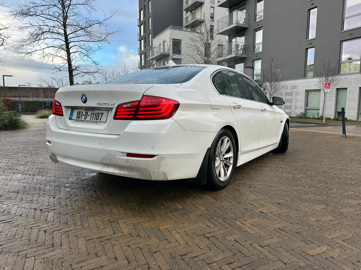2015 BMW 5-Series 520d Auto - Image 3